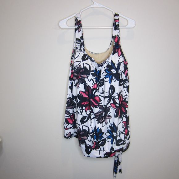 Aquabelle swimsuits for all, top only, black blue pink modern art pattern-Sz 26 - Picture 2 of 11